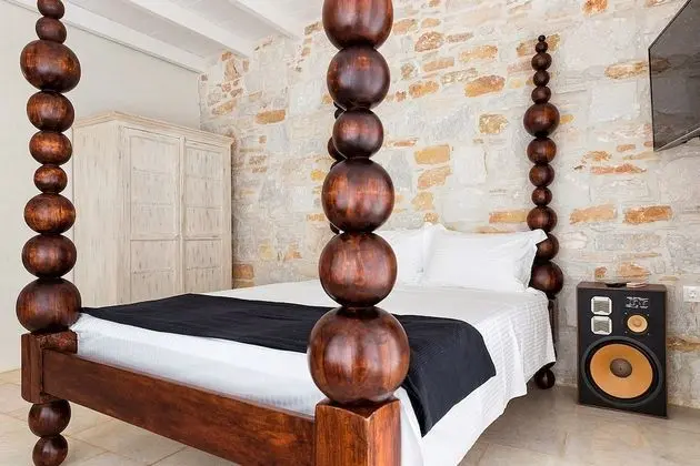 Villa, Havuz Kenarı