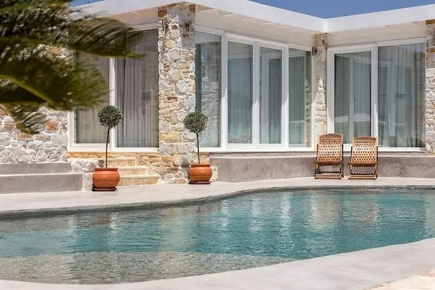 Villa, Havuz Kenarı