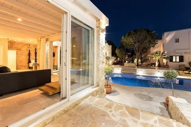 Villa, Havuz Kenarı