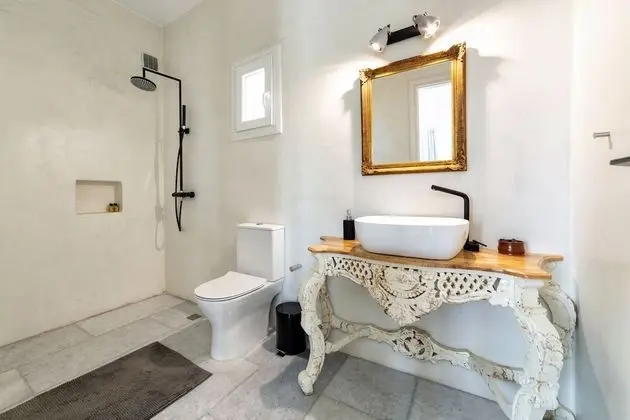 Villa, Havuz Kenarı