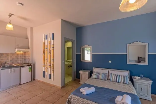 Deluxe Üç Kişilik Oda, Bahçe Manzaralı