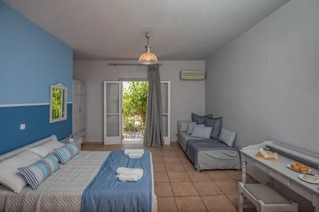 Deluxe Üç Kişilik Oda, Bahçe Manzaralı