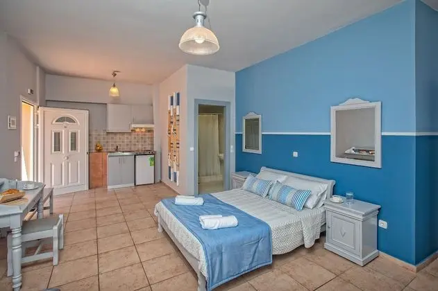 Deluxe Üç Kişilik Oda, Bahçe Manzaralı