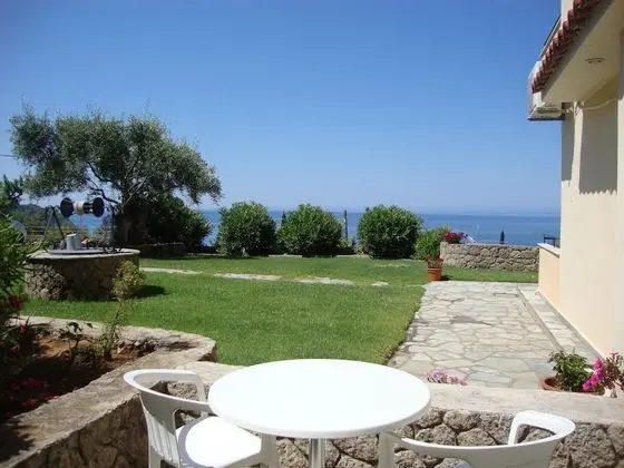 Apart Daire, Bahçe Manzaralı (Ground floor)