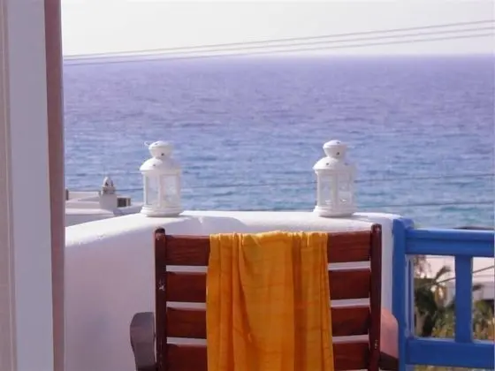 Üç Kişilik Oda, Deniz Manzaralı