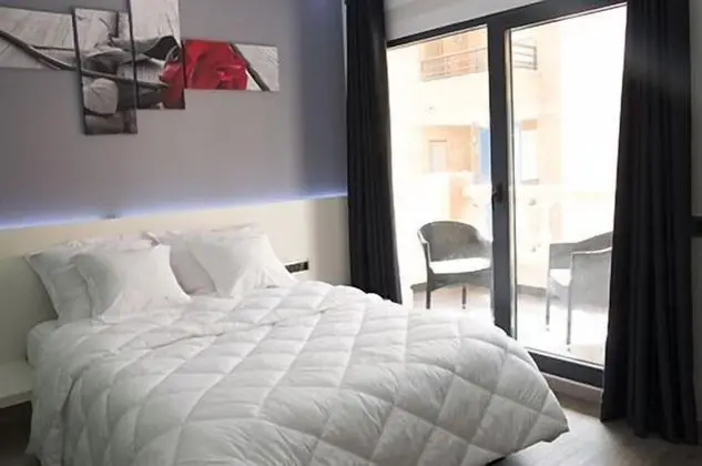 Standard Tek Büyük Yataklı Oda