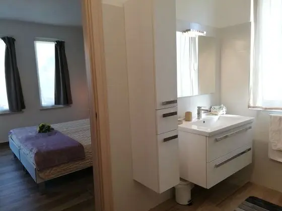 Deluxe Tek Büyük veya İki Ayrı Yataklı Oda, Havuz Manzaralı