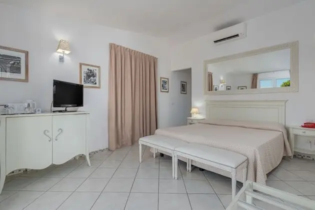 Deluxe Tek Büyük Yataklı Oda, Deniz Manzaralı, Denize Sıfır (The Pelican Villa)