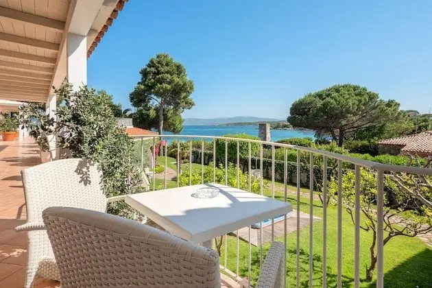 Deluxe Tek Büyük Yataklı Oda, Deniz Manzaralı, Denize Sıfır (The Pelican Villa)