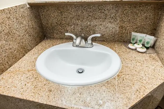 Tek Büyük Yataklı Oda, 2 Çift Kişilik Yatak