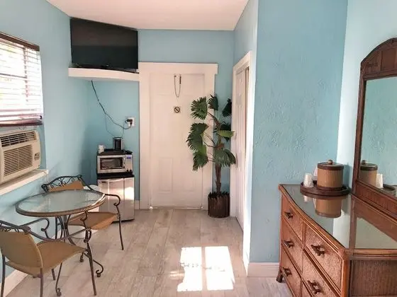 Kır Evi, 1 Büyük (Queen) Boy Yatak, Buzdolabı ve Mikrodalga