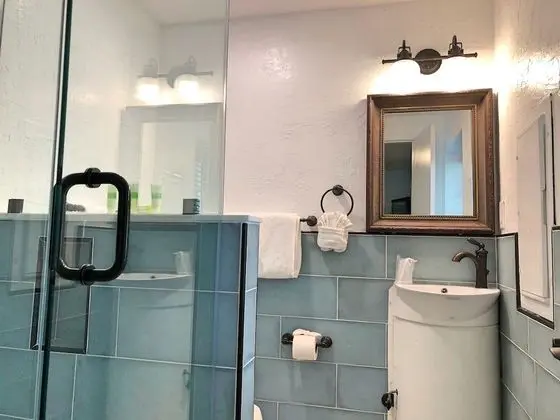Kır Evi, 1 Büyük (Queen) Boy Yatak, Buzdolabı ve Mikrodalga