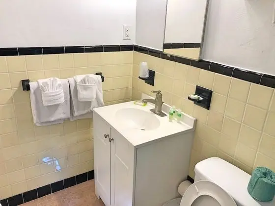 Kır Evi, 2 Büyük (Queen) Boy Yatak, Küçük Mutfak