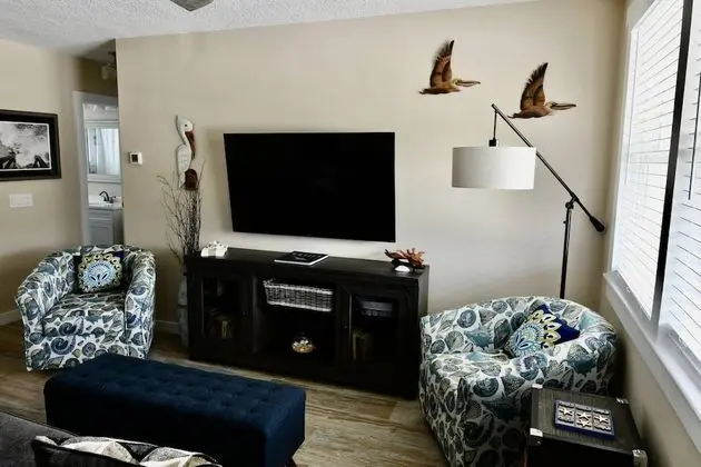 Ev (Pelican Landing)