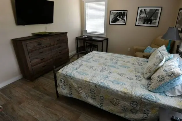 Ev (Pelican Landing)