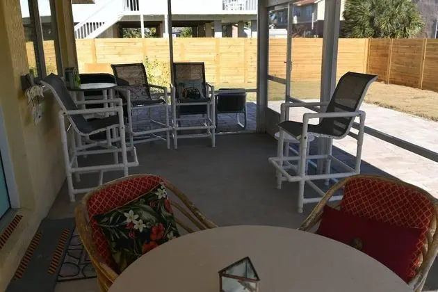 Ev (Pelican Landing)