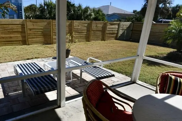 Ev (Pelican Landing)