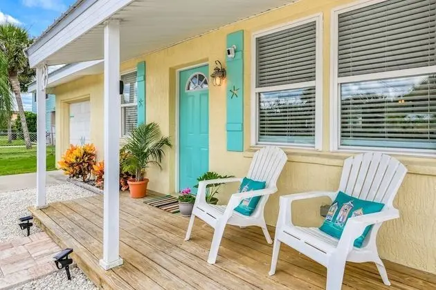 Ev (Pelican Landing)