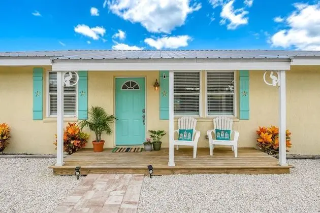 Ev (Pelican Landing)