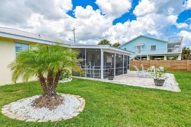 Ev (Pelican Landing)