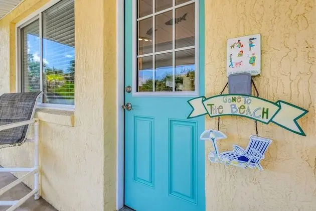 Ev (Pelican Landing)