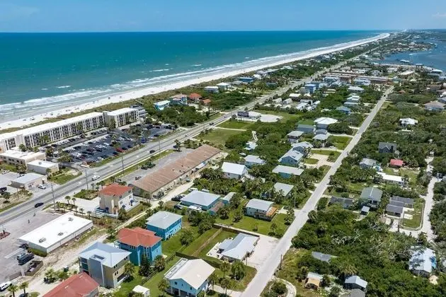 Ev (Pelican Landing)