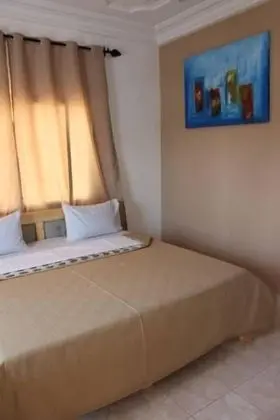 Economy Büyük Yataklı Tek Kişilik Oda