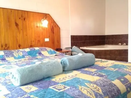 Standard Oda, 1 Yatak Odası, Sigara İçilmez, Buzdolabı ve Mikrodalga (Queen Spa Room)