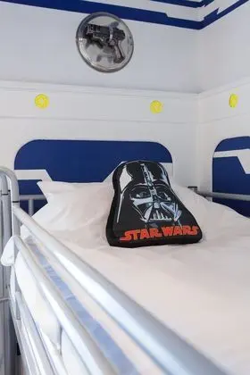 İki Ayrı Yataklı Oda (Lord Vader's Quarters)