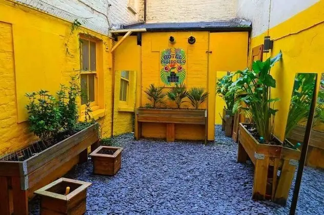 Lover's Lair Private Entrance