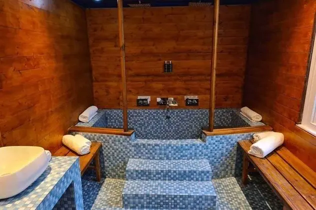 Lover's Lair Private Entrance