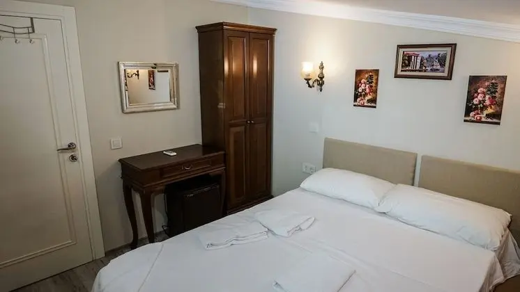 Economy Çatı Katı Süiti (Penthouse)