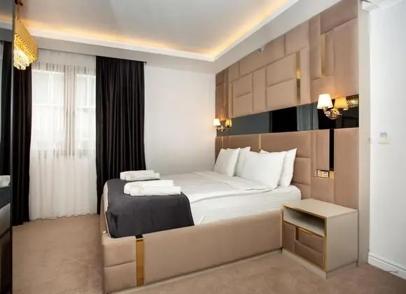 https://images.odamax.com/img/1024x768/odamax/image/upload/Pelit_Park_Hotel_202512031450565_FRMN7375.JPG