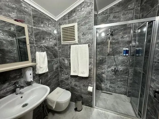 https://images.odamax.com/img/1024x768/odamax/image/upload/Pelit_Park_Hotel_202512031455296_562473385.jpg