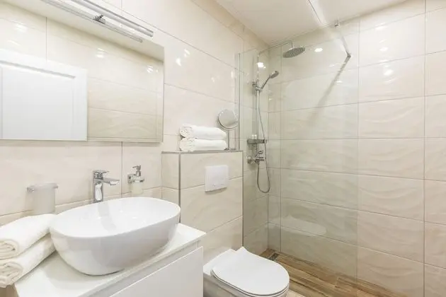 Deluxe Double Room (Extra Bed)-201