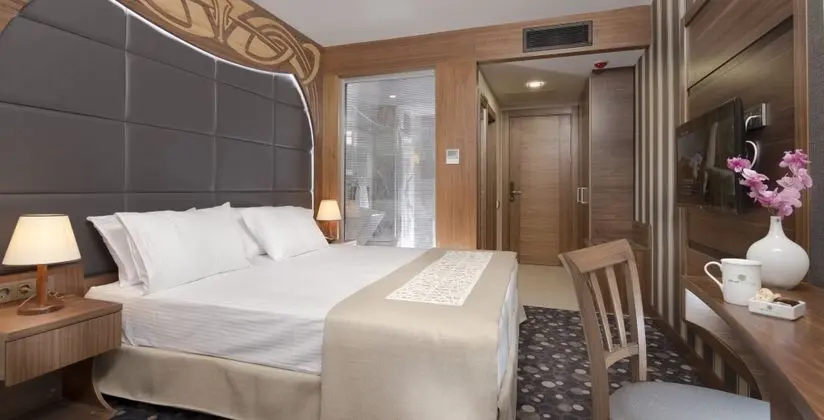 Çift Kişilik, Şehir Manzaralı