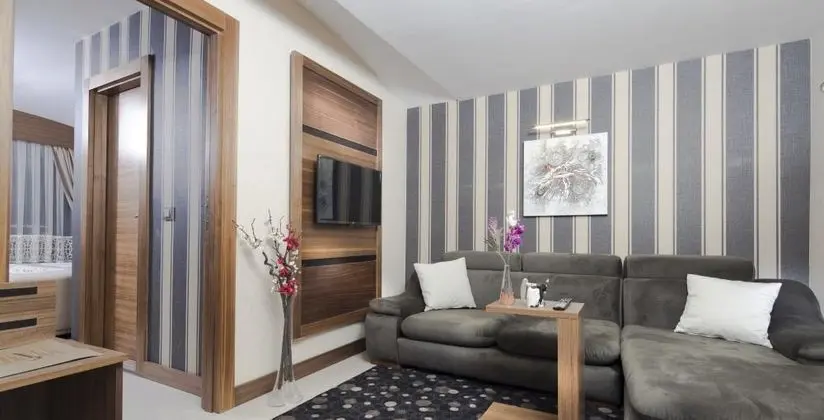 Çift Kişilik, Şehir Manzaralı