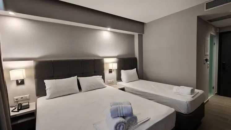 Deluxe Üç Kişilik Oda