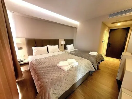 Deluxe Üç Kişilik Oda