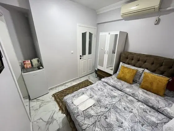 Tek Büyük Yataklı Oda