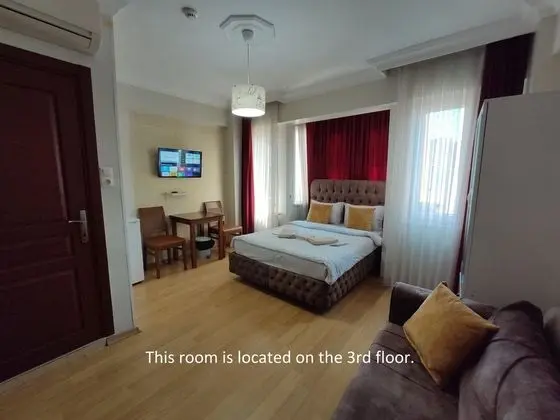 Üç Kişilik Oda