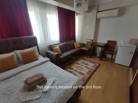Üç Kişilik Oda