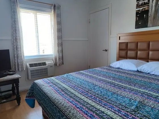 Tek Büyük Yataklı Oda, 1 Çift Kişilik Yatak