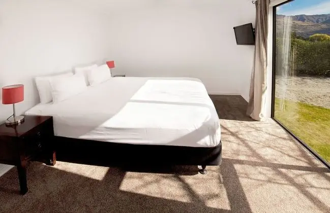 Ev, 5 Yatak Odası, Sigara İçilmez