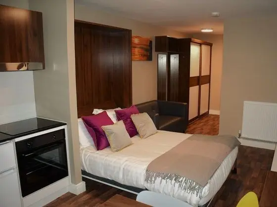 Executive Stüdyo, Banyolu/Duşlu