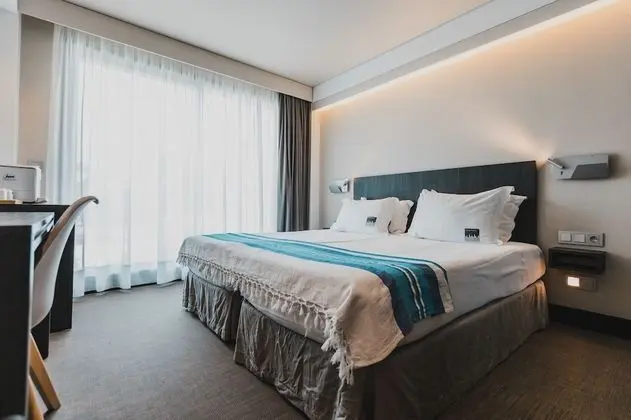 Tek Büyük Yataklı Oda, Dağ Manzaralı