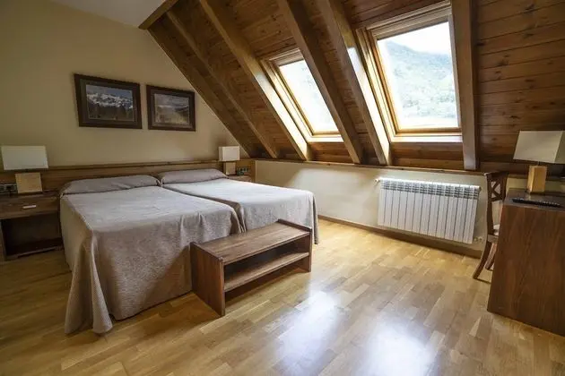 Habitación Doble Superior Abuhardillada