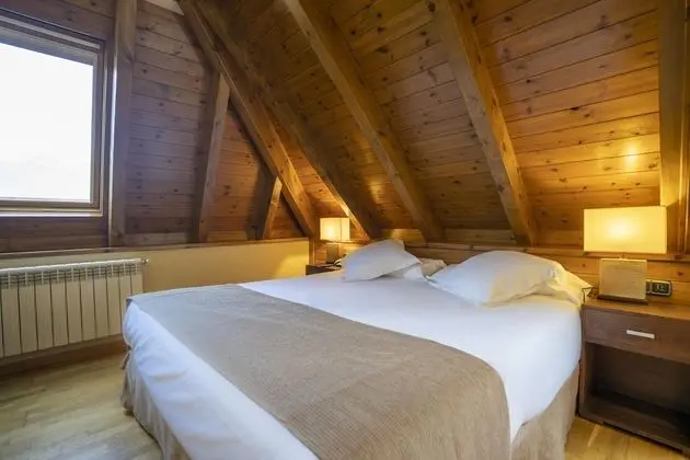 Habitación Doble Superior Abuhardillada