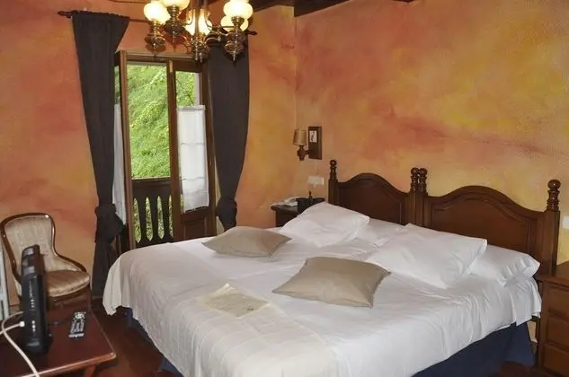 Tek Büyük Yataklı Oda