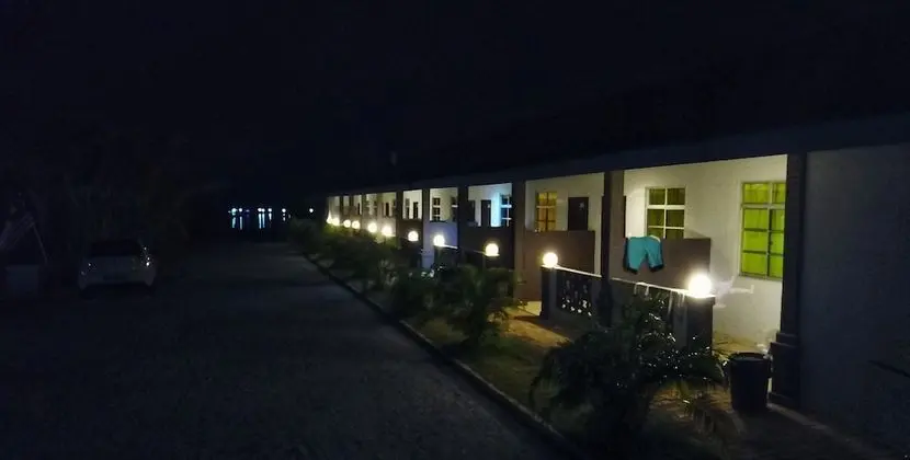 Üç Kişilik Oda